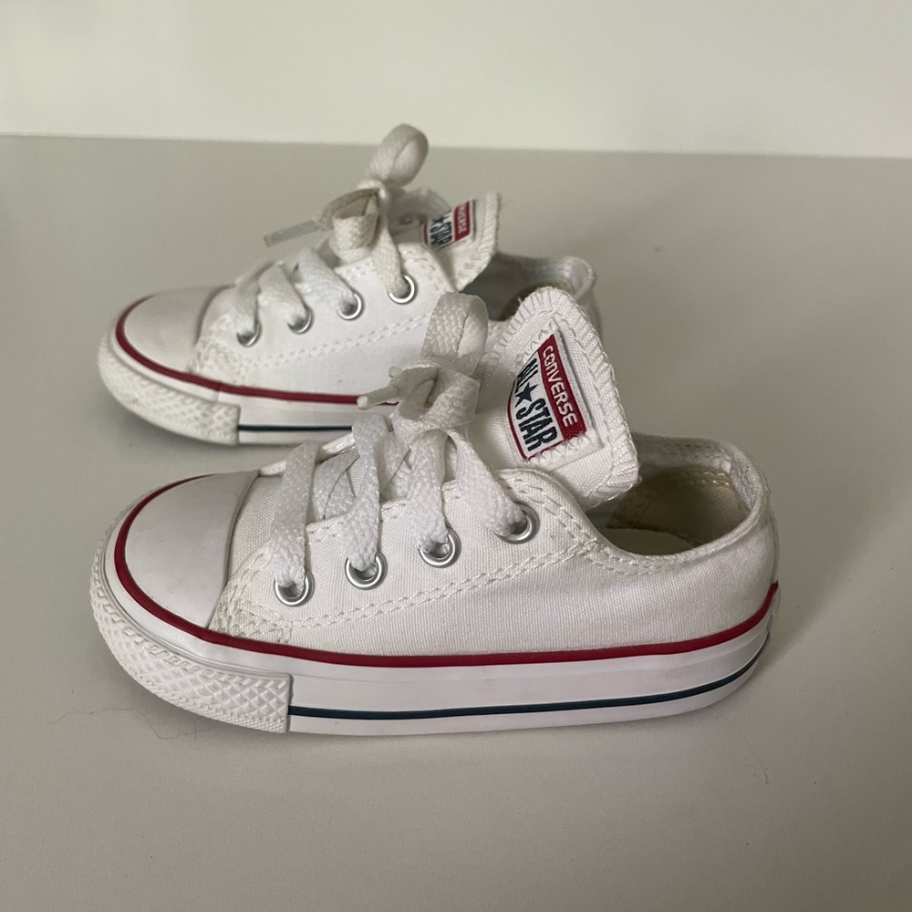 Converse toddler size 6